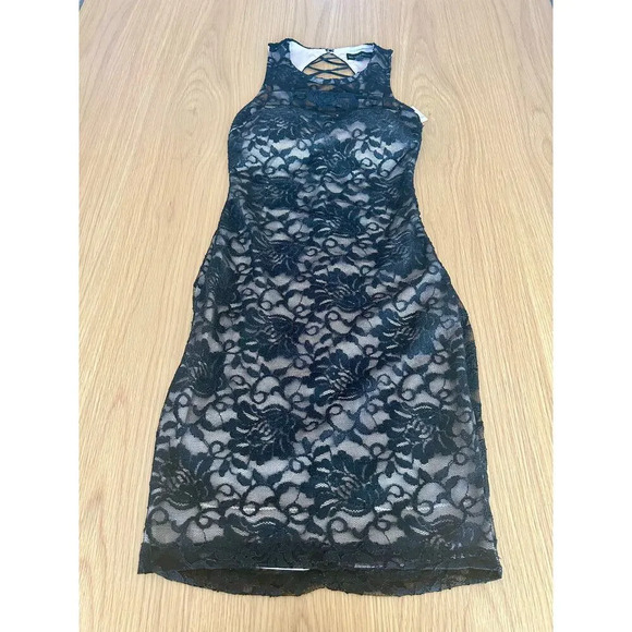 NEW Bodycon Lace Dress size 5 - Picture 5 of 10